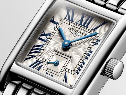 Longines DolceVita   Mini Quarz Edelstahl 22x29mm silbernes Zifferblatt Metallband – Damenuhren Uhr ohne Datum aus Edelstahl. Das Gehäuse ist rechteckig und silber. Das Edelstahlarmband ist silber. Das Zifferblatt ist römisch und silber. – Ansicht 2