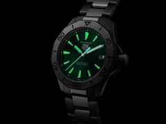 TAG Heuer Aquaracer Professional 200 Solargraph Quarz Edelstahl 40mm grünes Zifferblatt Metallband – Herrenuhren Uhr mit Datum aus Edelstahl. Das Gehäuse ist rund und silber. Das Edelstahlarmband ist silber. Das Zifferblatt ist ein Index in grün. – Ansicht 6