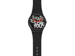 Swatch SUOB185 HATE 2 LOVE Valentinstag Edition – Damenuhren Uhr ohne Datum aus Kunststoff. Das Gehäuse ist rund und schwarz. Das Kautschuk / Kunststoff / Silikon Armband ist schwarz. Das Zifferblatt ist ohne Zeichen und schwarz.