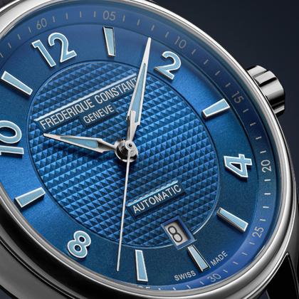 Frederique Constant Classics Runabout Automatic Edelstahl 42mm blaues Zifferblatt blaues Lederband – Herrenuhren Uhr mit Datum aus Edelstahl und Leder. Das Gehäuse ist rund und silber. Das Lederarmband ist blau. Das Zifferblatt ist arabisch Index und blau. – Ansicht 4