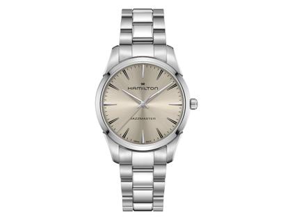 Hamilton Jazzmaster Quartz Edelstahl 40mm beiges Zifferblatt Metallband – Herrenuhren Uhr ohne Datum aus Edelstahl. Das Gehäuse ist rund und silber. Das Edelstahlarmband ist silber. Das Zifferblatt ist ein Index in beige.