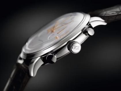 Glashütte Original Sixties Edelstahl silber Chronograph – Herrenuhren Chronograph aus Edelstahl. Das Gehäuse ist rund und silber. Das Lederarmband Kroko / Alligator ist schwarz. Das Zifferblatt ist ein Index in silber. – Ansicht 2