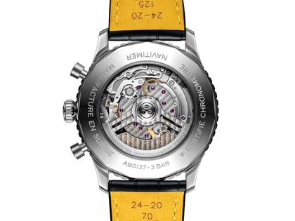 Breitling Navitimer B01 Chronograph 46 Edelstahl grünes Zifferblatt schwarzes Lederband – Herrenuhren Chronograph aus Edelstahl. Das Gehäuse ist rund und silber. Das Lederarmband Kroko / Alligator ist schwarz. Das Zifferblatt ist ein Index in grün. – Ansicht 2