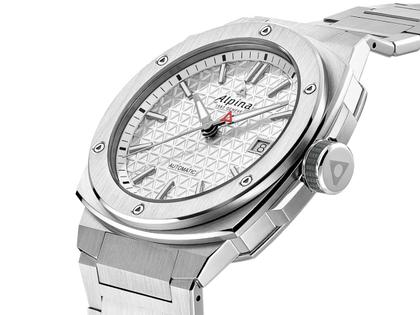 Alpina Alpiner Extreme Automatik Titan 39mm weißes Zifferblatt Metallband – Herrenuhren Uhr mit Datum aus Titan. Das Gehäuse ist rund und silber. Das Titanarmband ist silber. Das Zifferblatt ist ein Index in weiß. – Ansicht 2