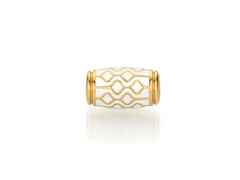 Jörg Heinz Wechselschließe Tönnchen Ornament Gelbgold 7,3mm mit weißer Kaltemaille – Anhänger Anhänger ohne Besatz in gelbgold und aus 750 Gelbgold und Emaille. – Ansicht 2