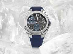 Alpina Alpiner Extreme Regulator Automatik Edelstahl 41mm graues Zifferblatt blaues Kautschukband – Herrenuhren Uhr ohne Datum aus Edelstahl und Kautschuk. Das Gehäuse ist rund und silber. Das Kautschuk / Kunststoff / Silikon Armband ist blau. Das Zifferblatt ist ein Index in grau. – Ansicht 7