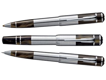 Montblanc Writers Edition  2007: Limitierte Edition William Faulkner Writers Edition 2007 – Schreibgeräte Stiftset aus 750 Gelbgold und und platiniert.