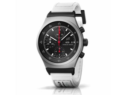 Porsche Design Chronograph 1 - 1972 Limited Edition GP 2023 – Herrenuhren Chronograph aus Titan. Das Gehäuse ist rund und silber. Das Textilarmband ist weiß. Das Zifferblatt ist ein Index in schwarz. – Ansicht 2