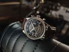 Union Glashütte Noramis Chronograph Sachsen Classic 2022 Limited Edition Automatik Edelstahl 42mm graues Zifferblatt braunes Lederband – Herrenuhren Chronograph aus Edelstahl. Das Gehäuse ist rund und silber. Das Lederarmband ist braun. Das Zifferblatt ist arabisch Index und grau. – Ansicht 6