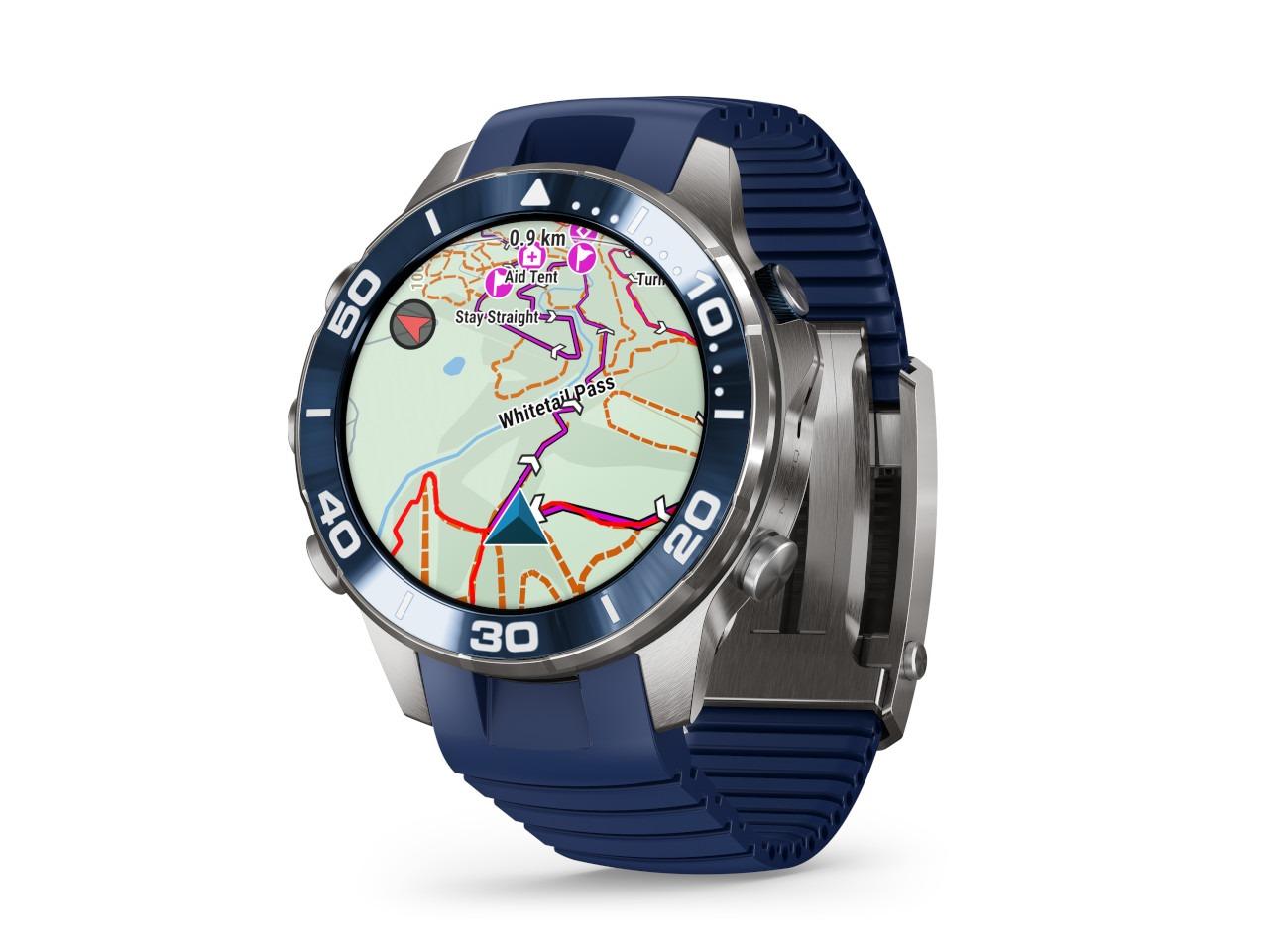 Garmin MARQ Diver Gen 3 Titan 47mm digitales Display blaues Kautschukband – Herrenuhren Uhr Multifunktion aus Kautschuk, Keramik und Titan. Das Gehäuse ist rund und grau. Das Kautschuk / Kunststoff / Silikon Armband ist blau. Der Zifferblatt ist digital. – Ansicht 2