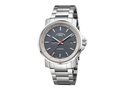 Mühle Glashütte 29er Tag/Datum Automatik Edelstahl 42,4mm titangraues Zifferblatt Metallband – Herrenuhren Uhr mit Datum aus Edelstahl und Leder. Das Gehäuse ist rund und silber. Das Edelstahlarmband ist silber. Das Zifferblatt ist ein Index in grau.