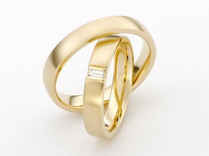 Max Kemper Trauring Paar Gelbgold 4,0mm gerade mit Diamant 0,060ct – Ringe Trauring mit Besatz aus 585 Rotgold.