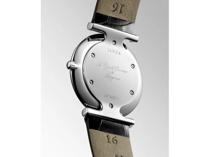 Longines La Grande Classique Quarz Edelstahl 29mm weißes Zifferblatt schwarzes Lederband – Damenuhren Uhr ohne Datum aus Edelstahl. Das Armband ist ein Lederarmband. Der Zifferblatt ist römisch. – Ansicht 2