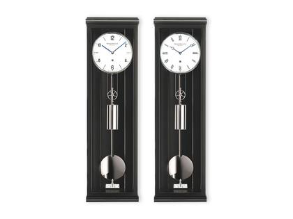 Erwin Sattler Seilzug Regulator Wanduhr Classica P 70 M schwarz – Großuhren Wanduhr aus . Das Gehäuse ist rechteckig und schwarz. Das Zifferblatt ist arabisch Index und weiß. – Ansicht 2