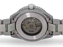 Rado Captain Cook  Keramik blau Plasmakeramik – Herrenuhren Uhr ohne Datum aus Keramik. Das Gehäuse ist rund und silber. Das Keramikarmband ist silber. Das Zifferblatt ist ein Index in schwarz. – Ansicht 4