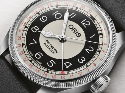 Oris Big Crown Bullseye Automatik Edelstahl 38mm weißes Zifferblatt schwarzes Lederband – Herrenuhren Uhr mit Datum aus Edelstahl und Leder. Das Gehäuse ist rund und silber. Das Lederarmband ist schwarz. Das Zifferblatt ist arabisch und weiß. – Ansicht 2