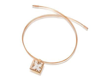 Cédé Munsteiner Anhänger Roségold eckig mit weißem Bergkristall 10,63ct – Anhänger Anhänger mit Besatz in roségold und aus 750 Rotgold.