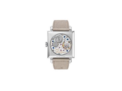 Nomos Glashütte Tetra Origins Salvia Handaufzug Edelstahl 29,5mm grünes Zifferblatt graues Lederband Glasboden – Damenuhren Uhr ohne Datum aus Edelstahl und Leder. Das Gehäuse ist quadratisch und silber. Das Lederarmband ist grau. Das Zifferblatt ist arabisch Index und grün. – Ansicht 2