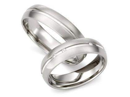 Max Kemper Trauring Paar Weißgold 5,5mm gewölbt mit Brillanten 0,080ct – Ringe Trauring mit Besatz aus 585 Weißgold.