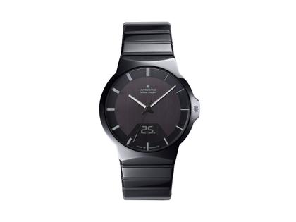Herrenuhren Uhr mit Datum aus Edelstahl und Keramik. Das Gehäuse ist rund und schwarz. Das Keramikarmband ist schwarz. Das Zifferblatt ist ein Index in schwarz.