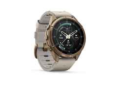 Garmin Fenix 9 Pro inReach Titan 43mm digitales Display graues Lederband – Herrenuhren Uhr Multifunktion aus Leder und Titan. Das Gehäuse ist rund und bronze. Das Lederarmband ist grau. Das Zifferblatt ist digital und schwarz. – Ansicht 5