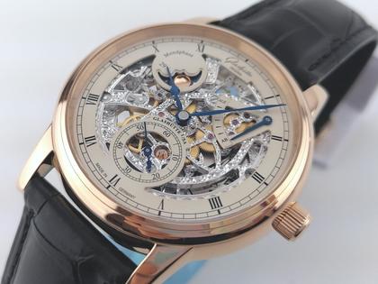 Glashütte Original Senator Mondphase Skelettierte Edition Handaufzug Rotgold 42mm skelettiertes Zifferblatt schwarzes Lederband Limited Edition 1-49-13-15-15-04 Full Set, Service 2025 mit Garantie, Occasion – Herrenuhren Uhr ohne Datum aus 750 Rotgold. Das Gehäuse ist rund und rotgold. Das Lederarmband Kroko / Alligator ist schwarz. Das Zifferblatt ist römisch Index und silber. – Ansicht 5