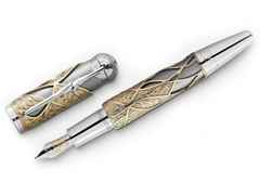 Montblanc Writers Edition                  2022:  Limited Edition 1812 Gebrüder Grimm Füllfederhalter – Schreibgeräte Füllfederhalter in silber und aus Metall und vergoldet.