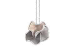 Cammilli Firenze Sultana  Kette mit Anhänger Tricolor White Ice, Black Lava und Natural Beige Gold 45cm mit Brillanten 0,420ct – Halsschmuck Kette mit Anhänger aus 750 Weißgold.