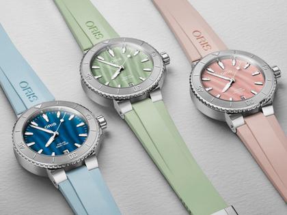Oris Aquis Date Lady Automatik 36,5mm Edelstahl blaues Perlmutt-Zifferblatt Kautschukband – Damenuhren Uhr mit Datum aus Edelstahl und Kautschuk. Das Gehäuse ist rund und silber. Das Kautschuk / Kunststoff / Silikon Armband ist blau. Das Zifferblatt ist ein Index in blau. – Ansicht 3