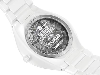 Rado True Thinline X Great Gardens of the World - Chapter 9 "Araukarie" Automatik Hightech-Keramik weiß – Damenuhren Uhr ohne Datum aus Keramik und Titan. Das Gehäuse ist rund und weiß. Das Keramikarmband ist weiß. Das Zifferblatt ist ohne Zeichen und weiß. – Ansicht 4