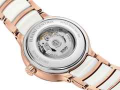 Rado Centrix Diamonds Automatik Open Heart Edelstahl Roségold-PVD 35mm weißes Zifferblatt mit Brillanten Metallband – Damenuhren Uhr ohne Datum aus Edelstahl, Keramik und PVD beschichtet. Das Gehäuse ist rund und roségold. Das Keramikarmband ist weiß. Das Zifferblatt ist ein Index in weiß. – Ansicht 4