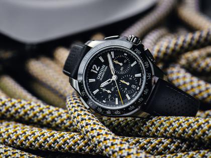 Union Glashütte Belisar Chronograph Sport Automatik Edelstahl Schwarz-DLC 43mm schwarzes Zifferblatt schwarzes Lederband – Herrenuhren Chronograph aus DLC beschichtet, Edelstahl und Leder. Das Gehäuse ist rund und silber. Das Lederarmband ist schwarz. Das Zifferblatt ist arabisch Index und schwarz. – Ansicht 9
