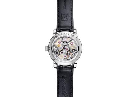 H. Moser & Cie. Endeavour Perpetual Calendar Grau Fumé Handaufzug Weißgold 40,8mm graues Zifferblatt braunes Lederband – Herrenuhren Uhr mit Kalender aus 750 Weißgold. Das Gehäuse ist rund und silber. Das Lederarmband ist braun. Das Zifferblatt ist ein Index in grau. – Ansicht 2
