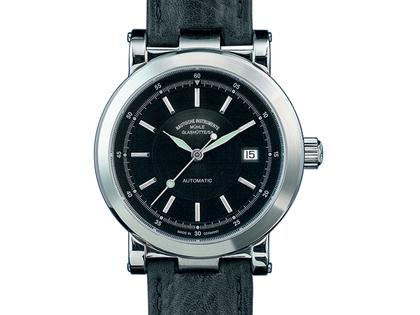 Mühle Glashütte City 99 Herrenuhr mit Datum schwarz, Lederband – Herrenuhren Uhr mit Datum aus . Das Gehäuse ist rund und silber. Das Armband ist ein Lederarmband. Das Zifferblatt ist ein Index in schwarz.