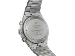 Porsche Design Chronograph 1 - Utility Hodinkee 2026 Limited Edition Automatik Titan 41mm schwarzes Zifferblatt Titanband und Lederband – Herrenuhren Chronograph aus Leder, Titan und Titancarbid beschichtet. Das Gehäuse ist rund und grau. Das Titanarmband ist grau. Das Zifferblatt ist ein Index in schwarz. – Ansicht 6