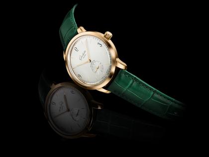 Glashütte Original Sixties Kleine Sekunde Automatik Roségold 42mm silberfarbenes Zifferblatt grünes Lederband – Herrenuhren Uhr ohne Datum aus 750 Rotgold. Das Gehäuse ist rund und roségold. Das Lederarmband Kroko / Alligator ist grün. Das Zifferblatt ist arabisch Index und silber. – Ansicht 5