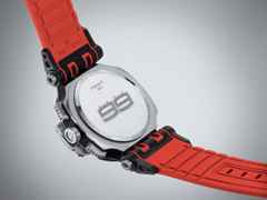 Tissot T-Race MotoGP               2020 / 2021 Chronograph Limited Edition Jorge Lorenzo Quarz – Herrenuhren Chronograph aus Edelstahl und PVD beschichtet. Das Gehäuse ist rund und silber. Das Lederarmband ist schwarz. Das Zifferblatt ist ein Index in schwarz. – Ansicht 4