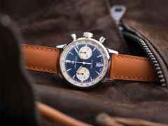 Hamilton American Classic Intra-Matic Auto Chrono 40 mm blaues Zifferblatt braunes Lederband – Herrenuhren Chronograph aus Edelstahl und Leder. Das Gehäuse ist rund und silber. Das Lederarmband ist braun. Das Zifferblatt ist ein Index in blau. – Ansicht 4