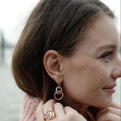 Capolavoro Cielo Ohrhänger Roségold mit Brillanten pavé gefasst – Ohrschmuck Ohrhänger aus 750 Rotgold. – Ansicht 2