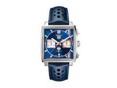 TAG Heuer Monaco Chronograph x Gulf Automatik Edelstahl 39mm blaues Zifferblatt blaues Lederband – Herrenuhren Chronograph aus Edelstahl. Das Gehäuse ist quadratisch und silber. Das Lederarmband ist blau. Das Zifferblatt ist ein Index in blau.