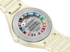 Rado True Round x Les Couleurs Le Corbusier Automatik Keramik 40mm weißes Zifferblatt weißes Keramikband – Herrenuhren Uhr ohne Datum aus Keramik und Titan. Das Gehäuse ist rund und weiß. Das Keramikarmband ist weiß. Das Zifferblatt ist ohne Zeichen und weiß. – Ansicht 4
