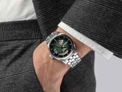 Hamilton Jazzmaster Open Heart Automatik Edelstahl 42mm grünes Zifferblatt Metallband – Herrenuhren Uhr ohne Datum aus Edelstahl. Das Gehäuse ist rund und silber. Das Edelstahlarmband ist silber. Das Zifferblatt ist ein Index in grün. – Ansicht 4