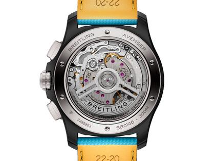 Breitling Avenger B01 Chronograph 42 Automatik Keramik türkises Zifferblatt türkises Lederband – Herrenuhren Chronograph aus Carbon, Edelstahl, Keramik und Titan. Das Gehäuse ist rund und schwarz. Das Lederarmband ist türkis. Das Zifferblatt ist arabisch Index und türkis. – Ansicht 2
