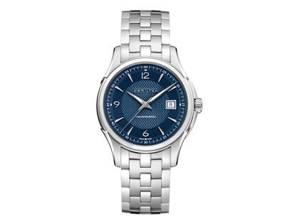 Herrenuhren Uhr mit Datum aus Edelstahl. Das Gehäuse ist rund und silber. Das Edelstahlarmband ist silber. Das Zifferblatt ist arabisch Index und blau.
