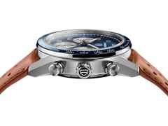 TAG Heuer Carrera Chronograph Sport Automatik Edelstahl 42mm blaues Zifferblatt braunes Lederband – Herrenuhren Chronograph aus Edelstahl und Keramik. Das Gehäuse ist rund und silber. Das Lederarmband ist braun. Das Zifferblatt ist arabisch Index und blau. – Ansicht 4