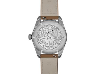 Alpina Startimer Pilot Automatik Edelstahl 40mm blaues Zifferblatt braunes Lederband – Herrenuhren Uhr mit Datum aus Edelstahl und Leder. Das Gehäuse ist rund und silber. Das Lederarmband ist braun. Das Zifferblatt ist arabisch Index und blau. – Ansicht 2