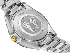 Rado HyperChrome Quarz Edelstahl 41,5mm schwarzes Zifferblatt zweifarbiges Metallband – Herrenuhren Uhr mit Datum aus Edelstahl, Keramik und PVD beschichtet. Das Gehäuse ist rund und silber. Das Edelstahlarmband mit Gold ist silber-gelbgold. Das Zifferblatt ist ein Index in schwarz. – Ansicht 4