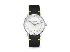 Sternglas Naos Edition Bauhaus X Gelb Automatik Edelstahl 38mm beiges Zifferblatt schwarzes Lederband – Herrenuhren Uhr mit Datum aus Edelstahl. Das Gehäuse ist rund und silber. Das Lederarmband ist schwarz. Das Zifferblatt ist ein Index in beige.