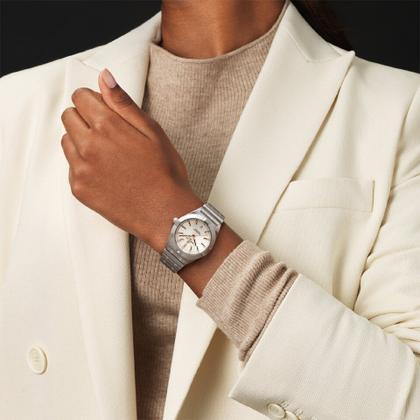 Breitling Chronomat 32 Quarz Edelstahl weißes Zifferblatt mit Brillanten Metallband – Damenuhren Uhr mit Datum aus Edelstahl. Das Gehäuse ist rund und silber. Das Edelstahlarmband ist silber. Das Zifferblatt ist ein Index in weiß. – Ansicht 4