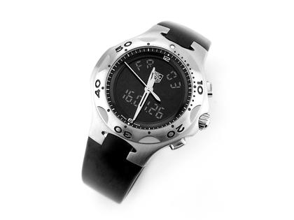 TAG Heuer Kirium F1 Multifunktion Quarz Edelstahl CL111A.FT6000 Full Set Occasion – Herrenuhren Chronograph aus Edelstahl. Das Gehäuse ist rund und silber. Das Kautschuk / Kunststoff / Silikon Armband ist schwarz. Der Zifferblatt ist ein Index. – Ansicht 4